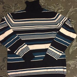 Ladies size medium Joseph A. Turtleneck sweater